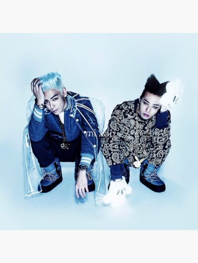 Alternative view of Bigbang Top And Gd _ice Blue Tapestry