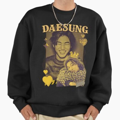 Alternative view of Daesung Bigbang Retro Y2k Preppy Yellow Scrapbook Collage Design Sweatshirt